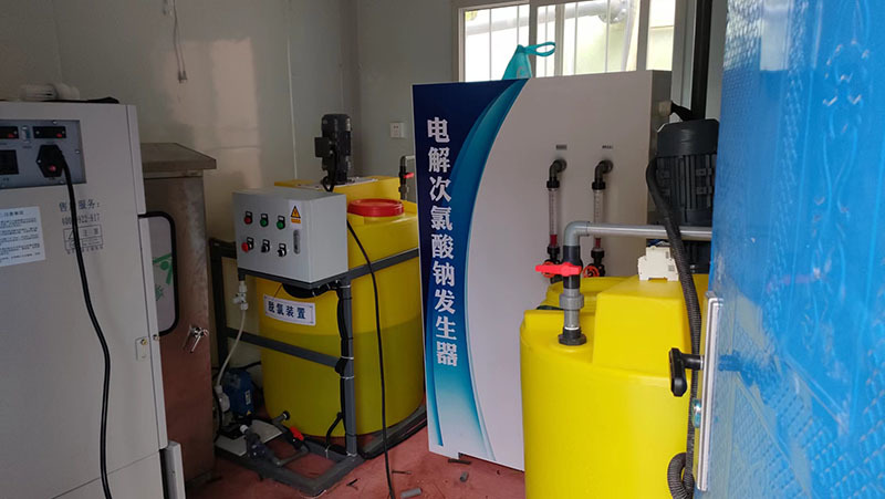 銅陵市體育中心采用我司次氯酸鈉發(fā)生器和加藥設(shè)備進(jìn)行污水消毒處理