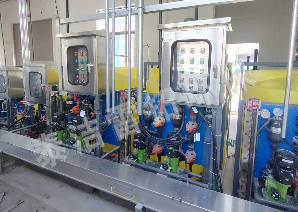 石化集團(tuán)采用我司全套加藥設(shè)備進(jìn)行廢水處理