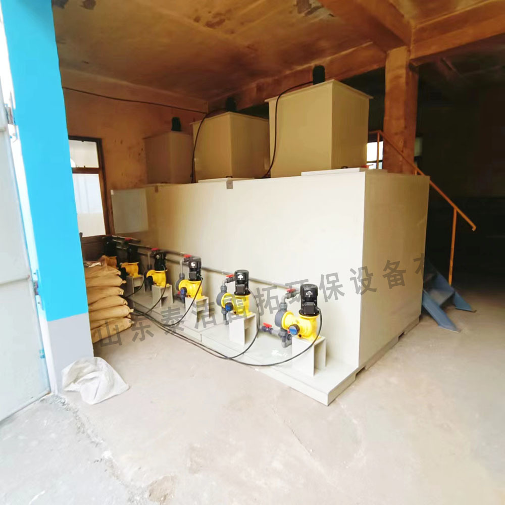 山東鄒平焦化廠采用我司定制款加藥設(shè)備進(jìn)行廢水處理